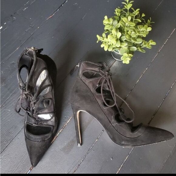 Zara Basic Suede Heels - Picture 1 of 8